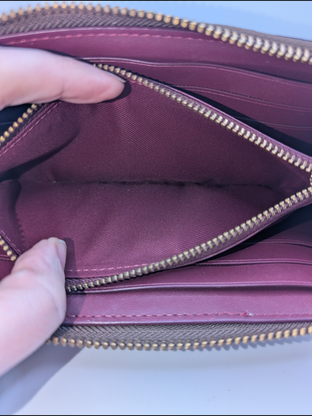 Coach Signature Accordion Wallet - Picture 3 of 7